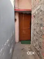 Niche 2bhk uper 2 bhk bechna he