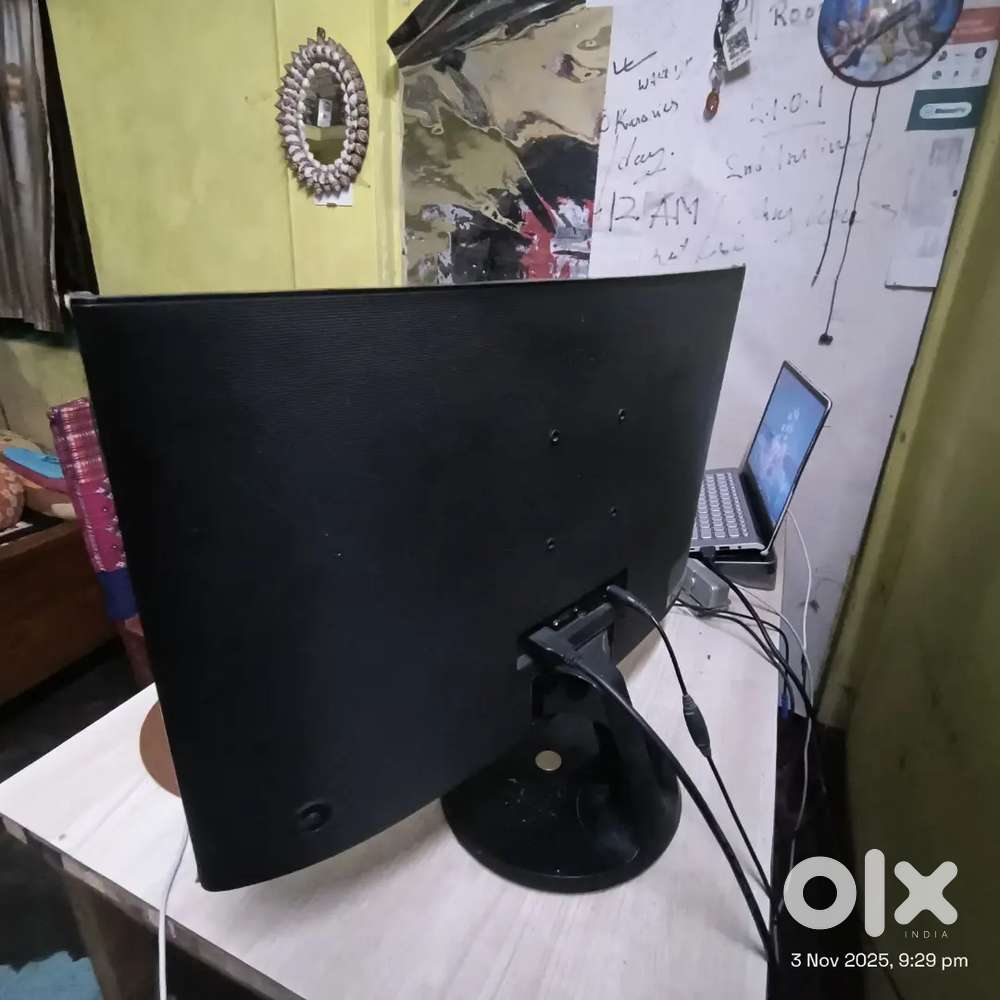Samsung 24 inch card full HD monitor 100% working fresh condition