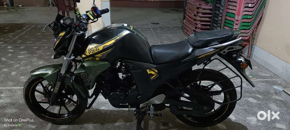 Yamaha Fzs