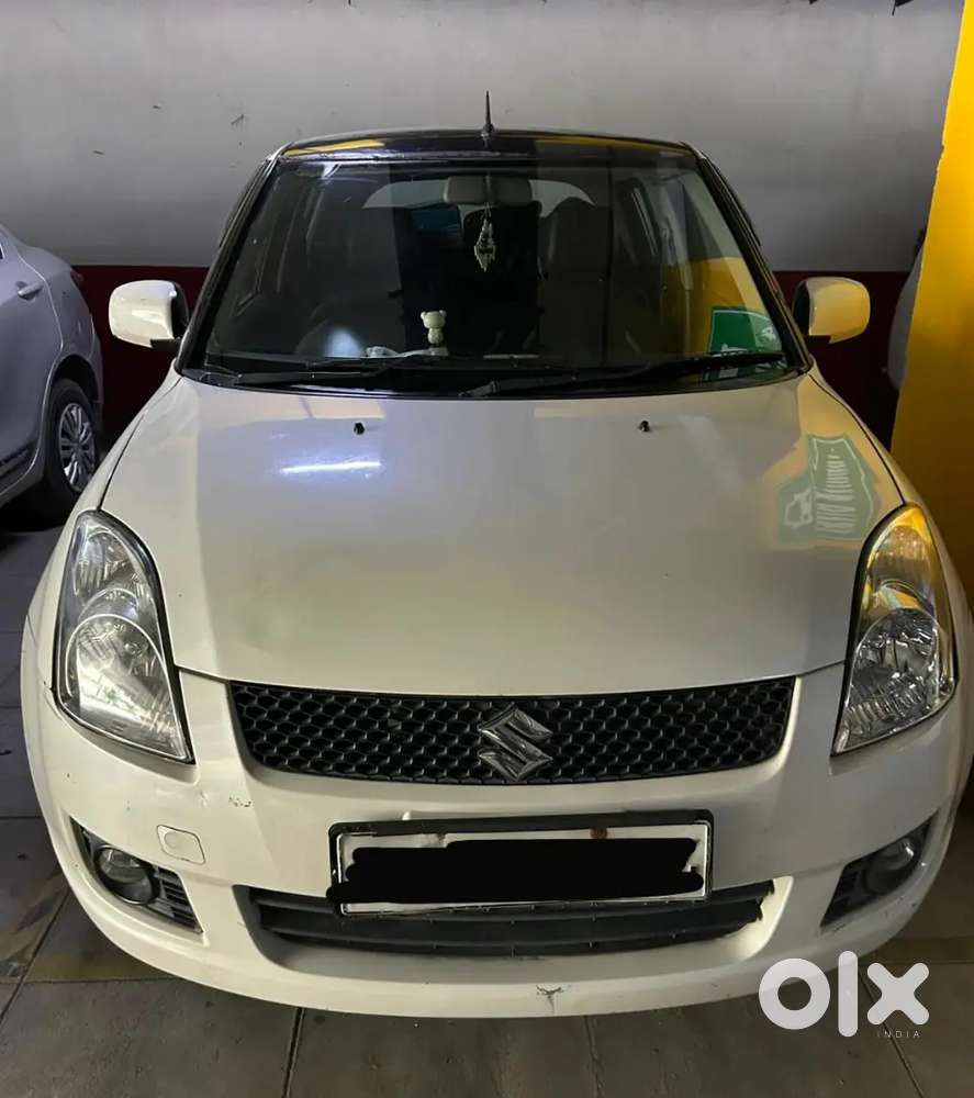 Maruti Suzuki Swift 2010 CNG & Petrol 60015 Km Driven