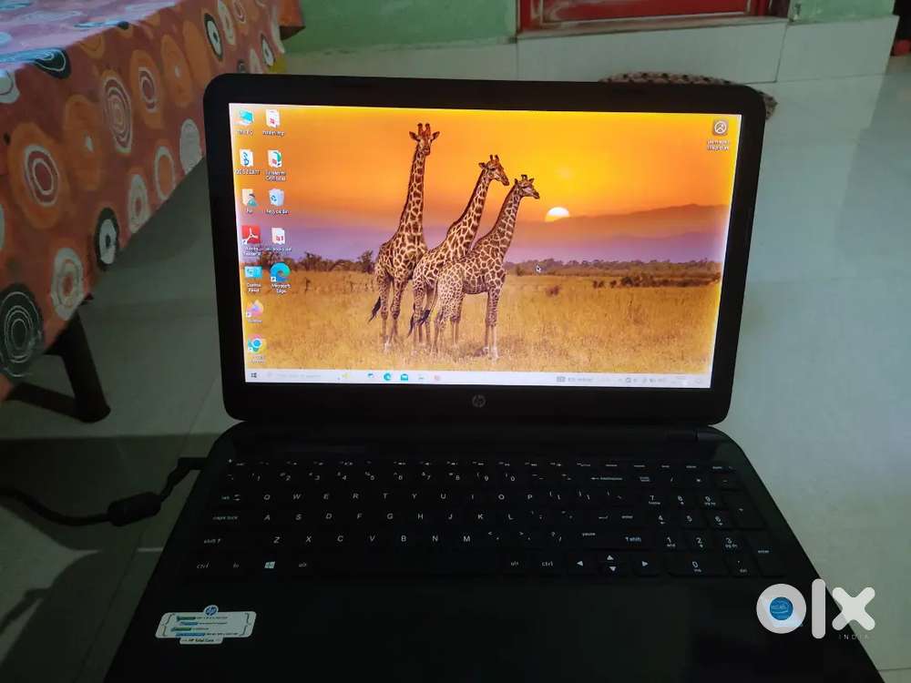 HP laptop 4 GB RAM 512 SSD Intel pentium