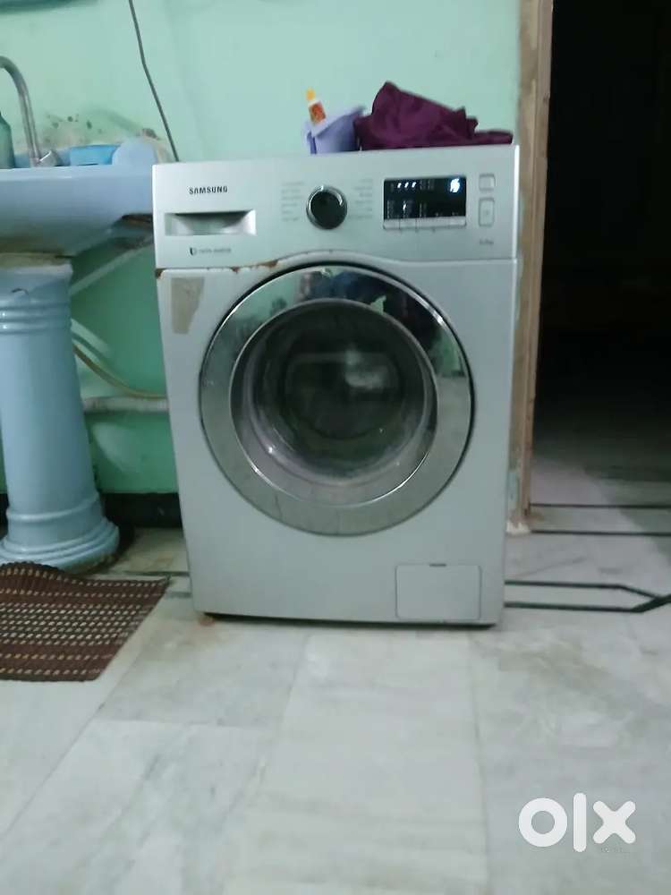 Front load washing machine