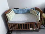 Baby crib/cot