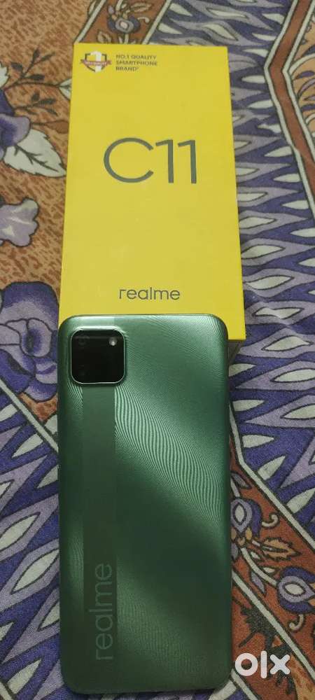 Sell my realme c11 very good condition box charger everything availabl