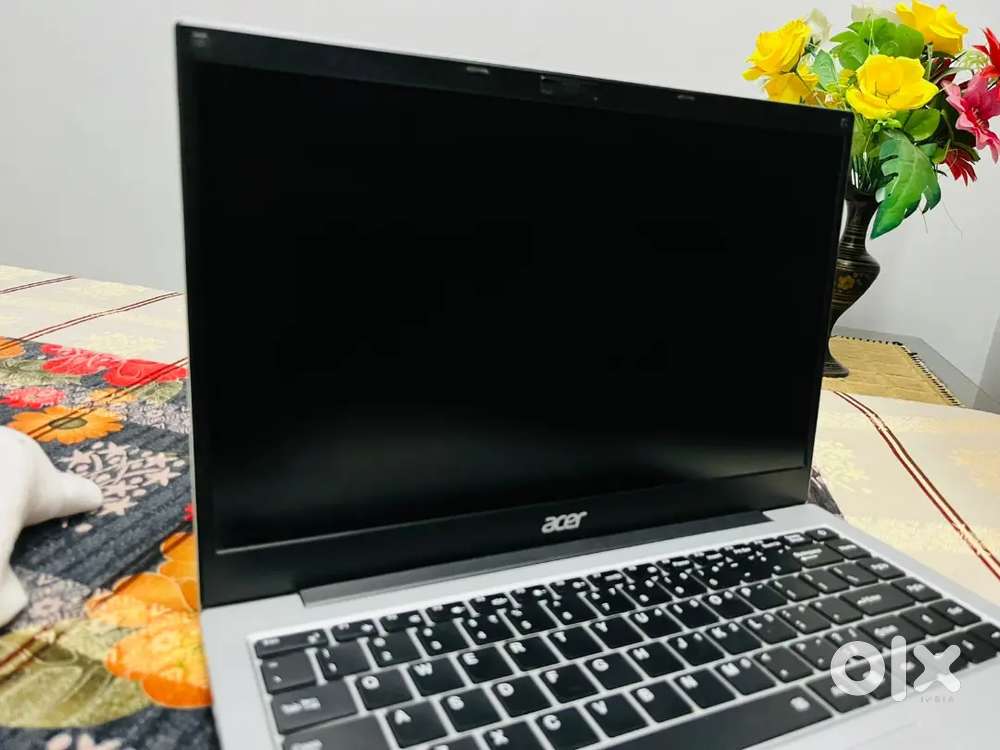 Intel core 13,Generation 11, Length -31.00cm, Width- 17.50.