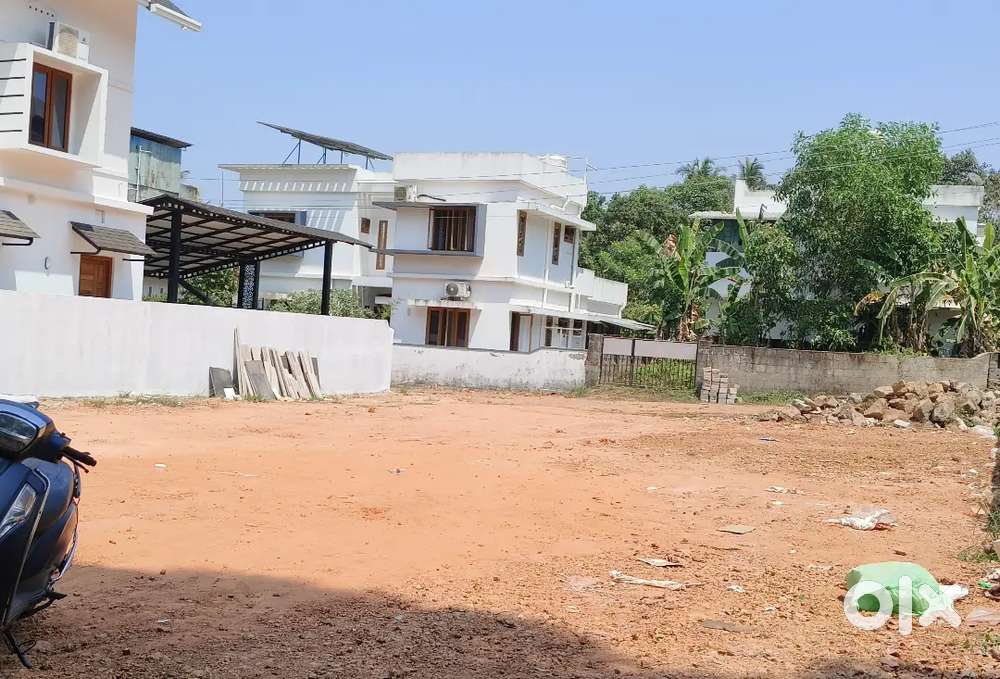 10 cent 3 side wall plot,Thevakkal,Near infopark kakkanad & NUALS