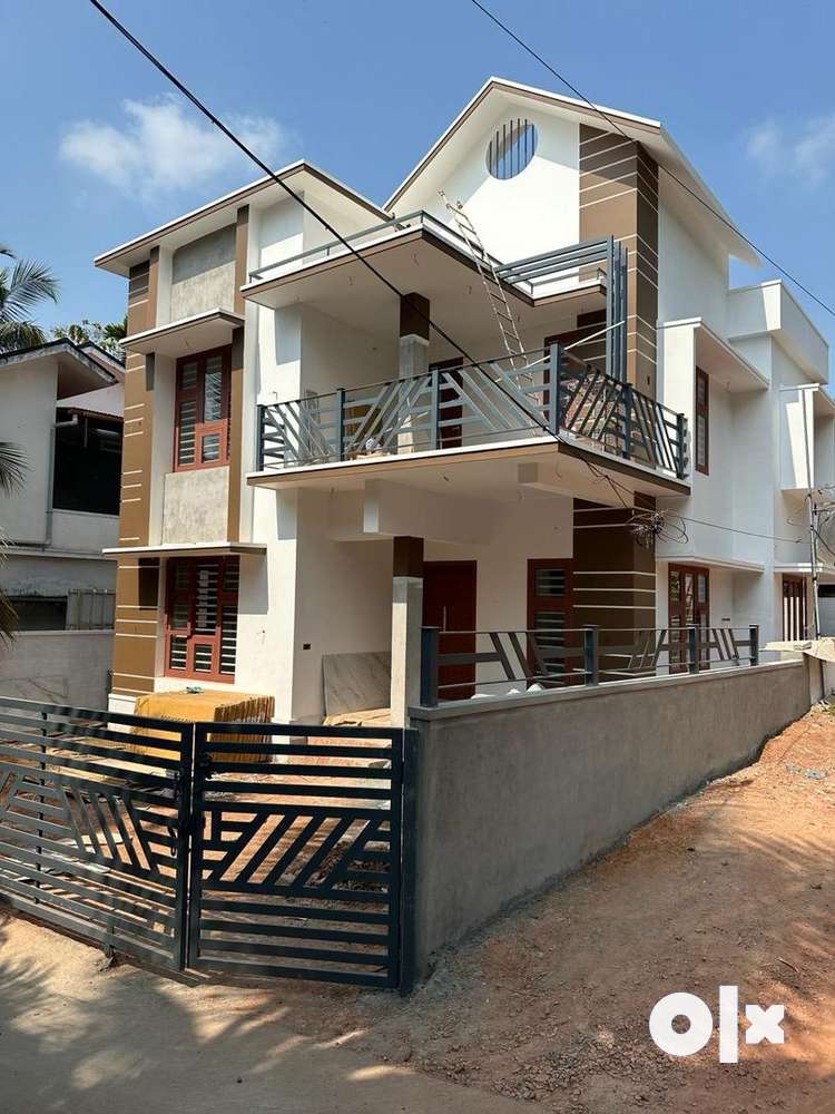 4BHK villa ch colony ngo quarters 1.3 crore