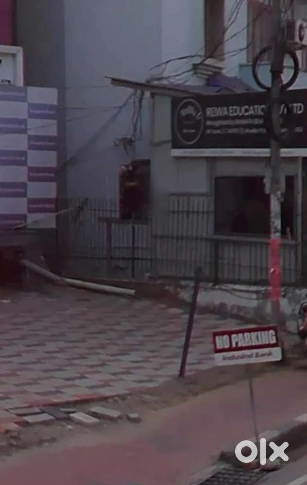 Kowdiar kiosk space available