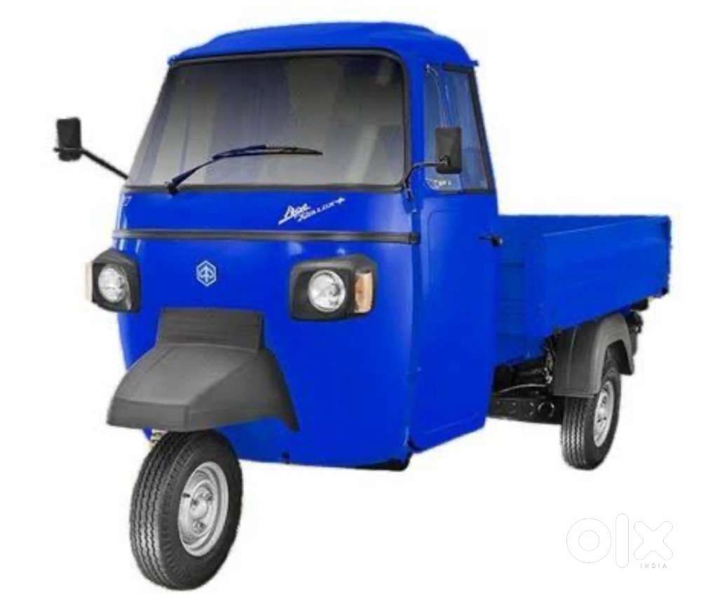 Require driver for three wheeler piaggio