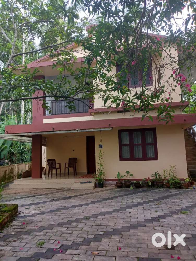 Up stair for rent,7 km from Calicut city