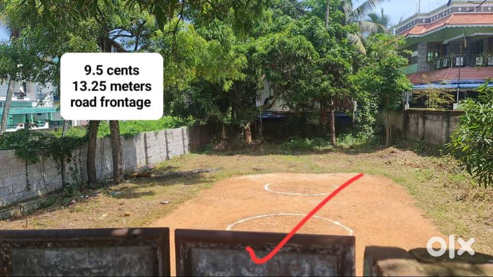 MUTTATHARA ( PARUTHIKUZHY) 9.15 CENT PLOT FOR SALE