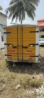 Bolero pickup container