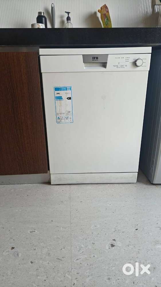 MOVE OUT SALE: Dishwasher, Microwave oven, Fridge and Washing machine.