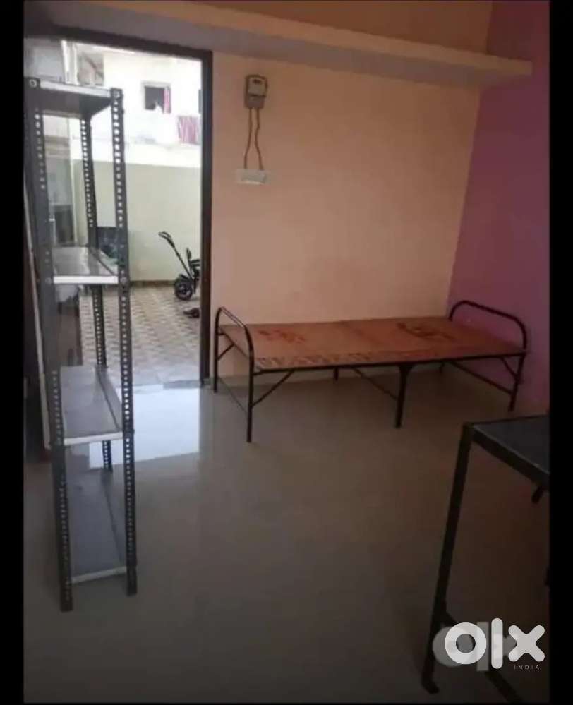 Single bedroom for rent