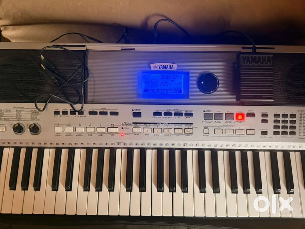 Yamaha keyboard psr i455
