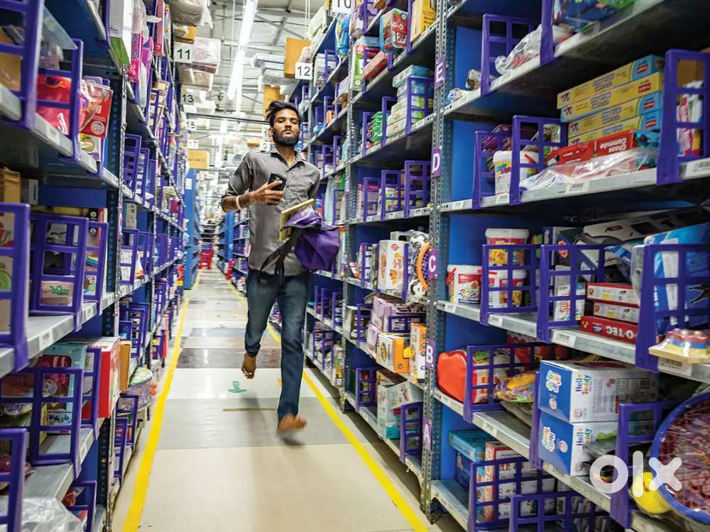 Picking packing in warehouse