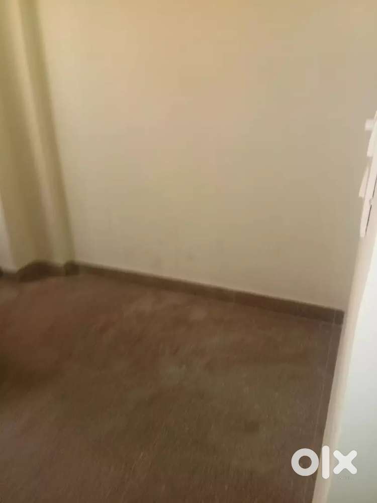 2 Bhk Indipendent first Floor