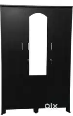 3 Door Wardrobe with adjustable shelf