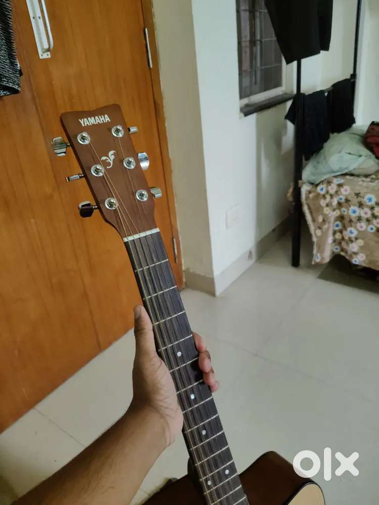 Yamaha FS80C Acoustic Guitar