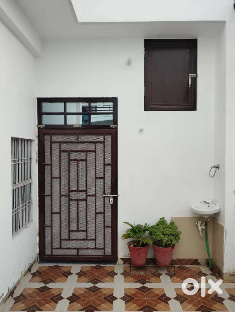 2BHK FULLY FURNISHED, 2nd floor, only for family.