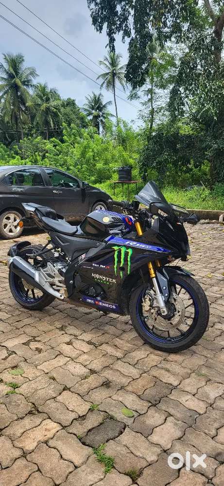 Yamaha R15M