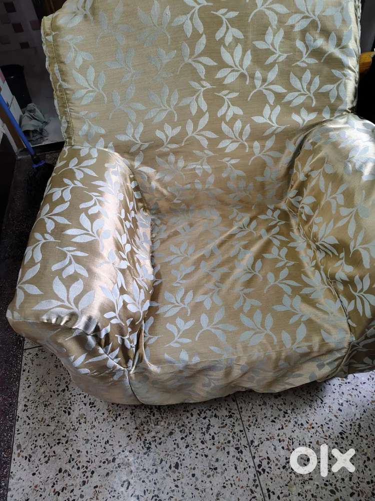 Want to sale 5 seater sofa with cover