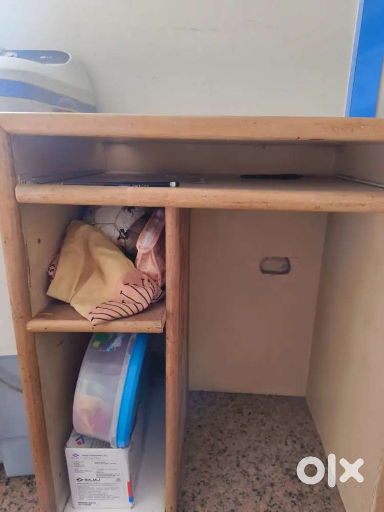 Study table/ computer table