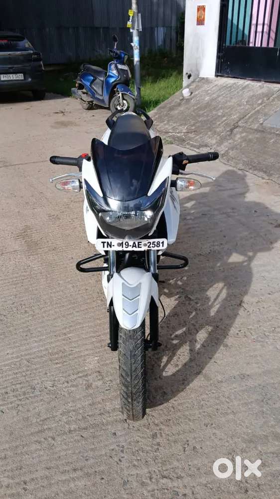 TVS APACHE RTR180