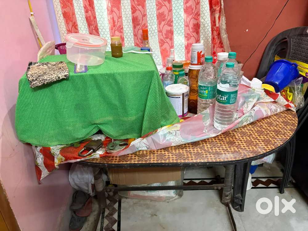 Dining Table With 3 Chairs