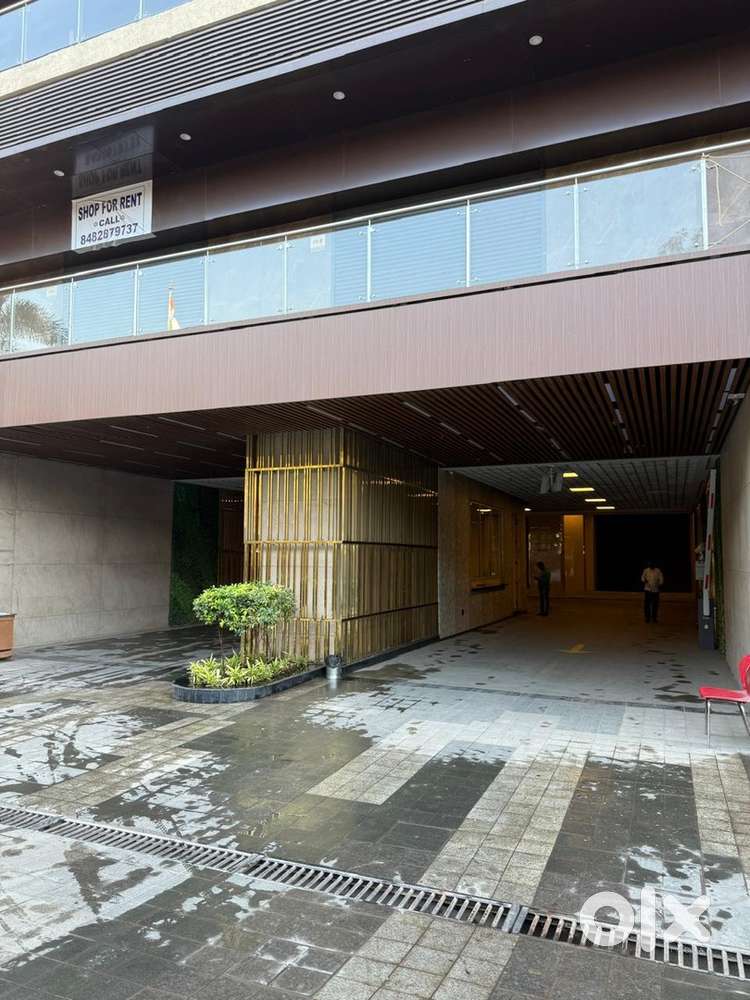 Office no 1111 avaialble to rent