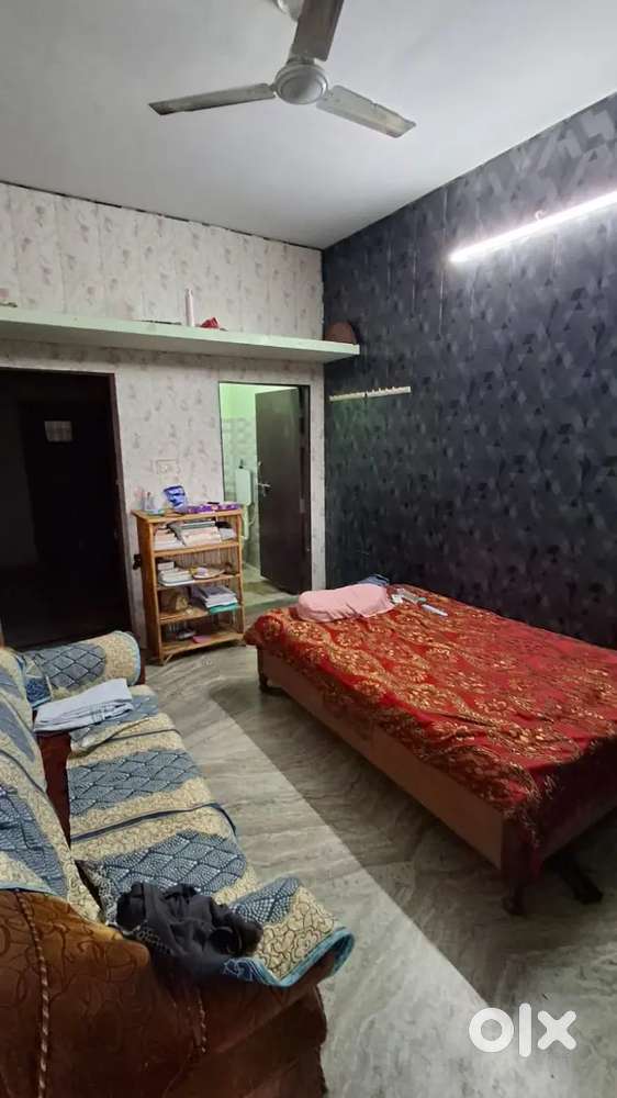 Couple friendly 2bhk flat with attach washroom and common kitchen.