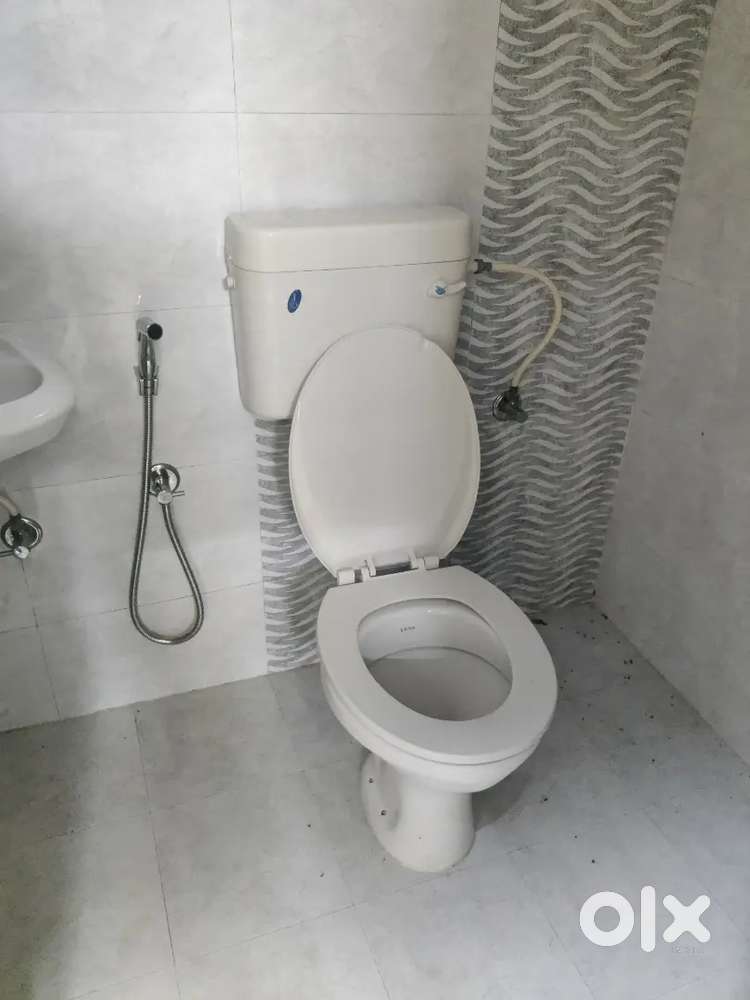 Residential 3 bhk 1800 Sqft Apartment For Rent at Vazhuthacaud