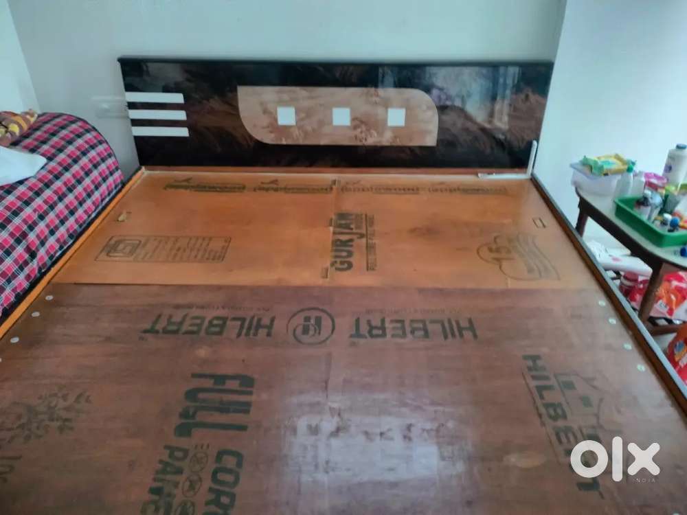 King Size Storage wooden Bed