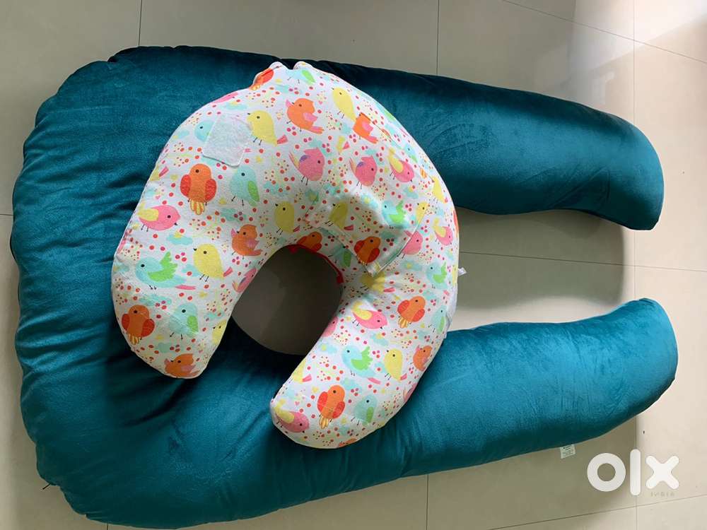 Pregnancy pillow and feeding pillow