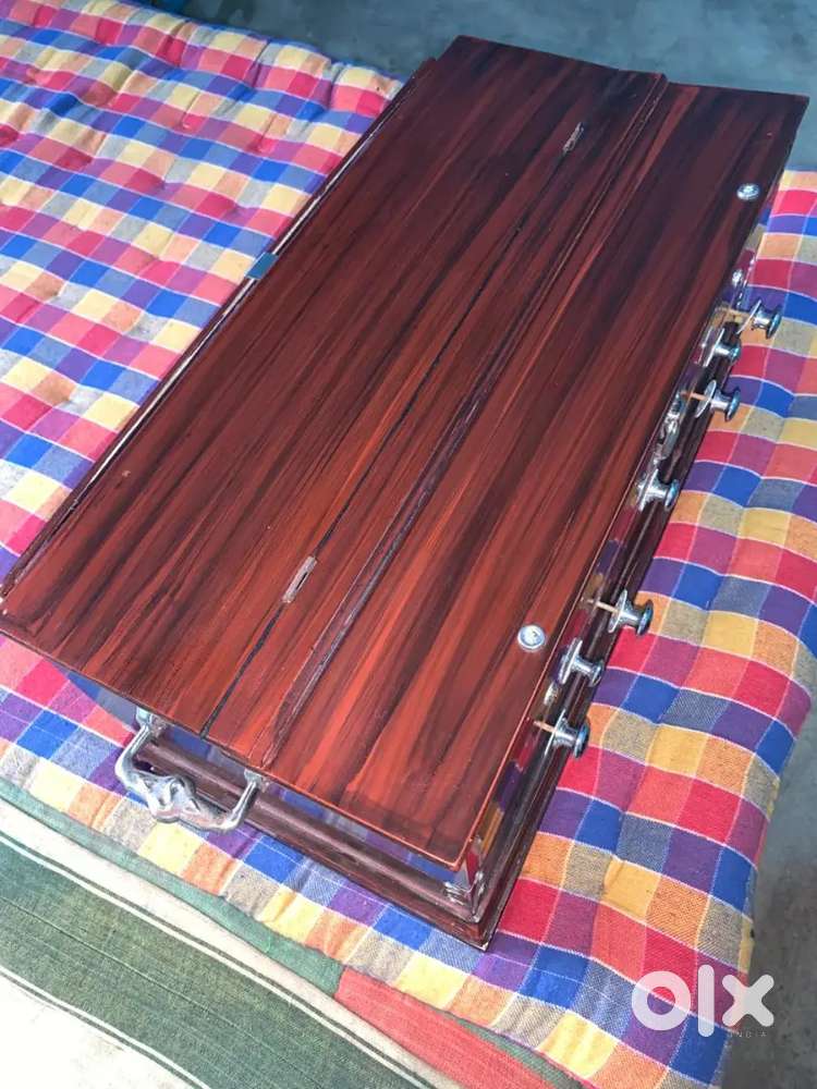 Harmonium on sale!