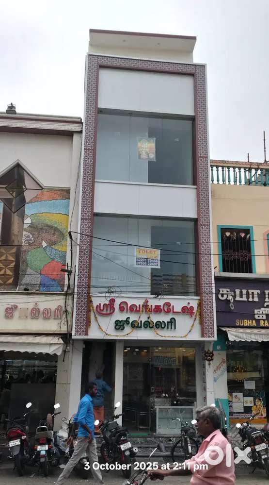 Commercial space in Big Street (Sarangapaani East) jewellery bazaar