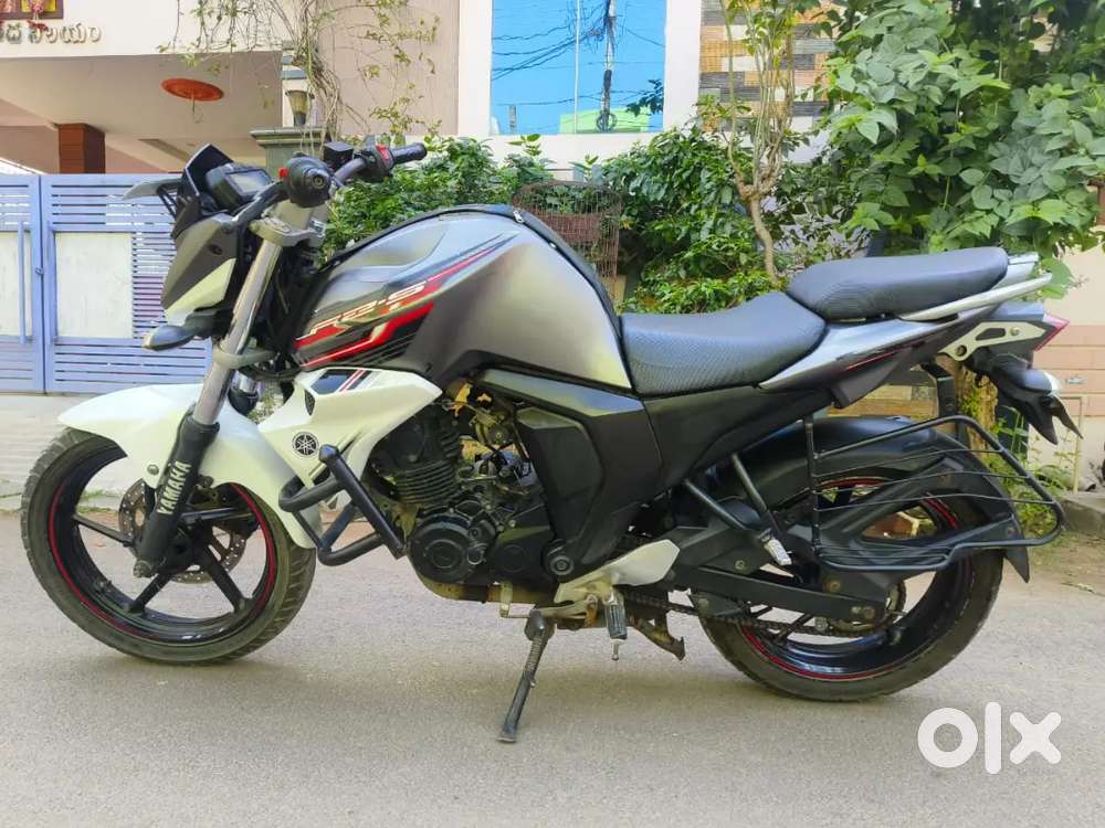 Yamaha FZ 2016