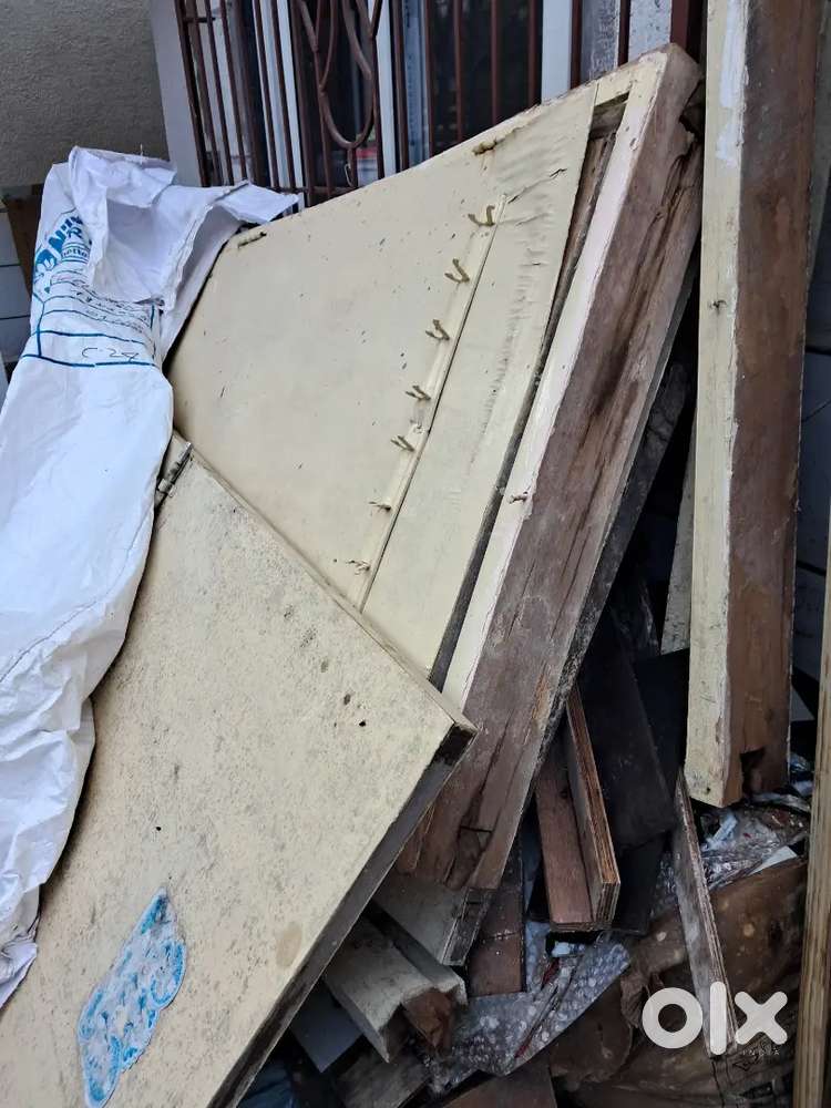 Used doors with choukhat