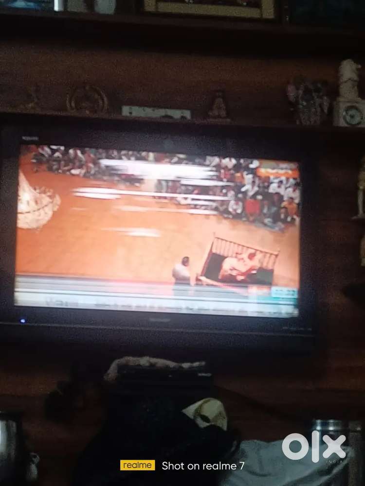 SHARP 32 inch LCD tv