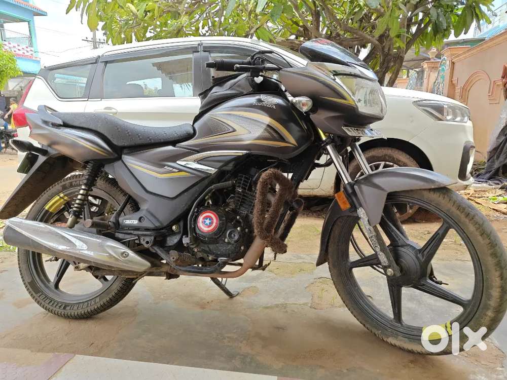 Honda shine black,
