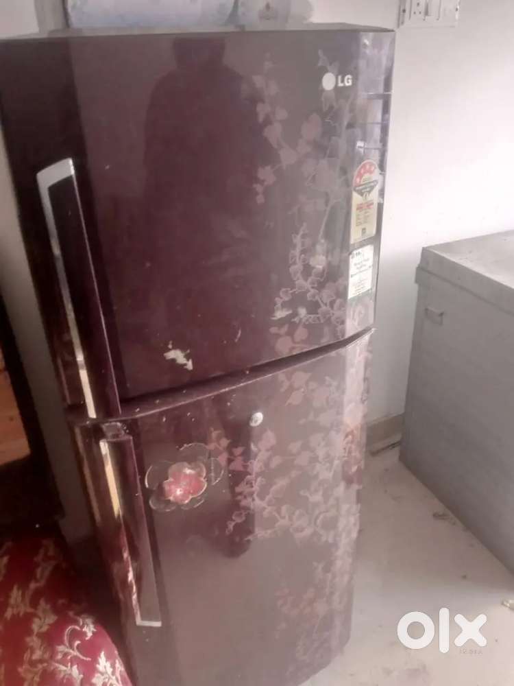 Double Bed sofa 5 seater 2 sait fregd trank box treadmill machine.