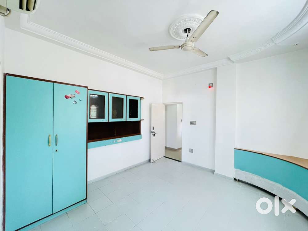 Very Nice 3bhk Flat For Rent at Nr A One School Satellite