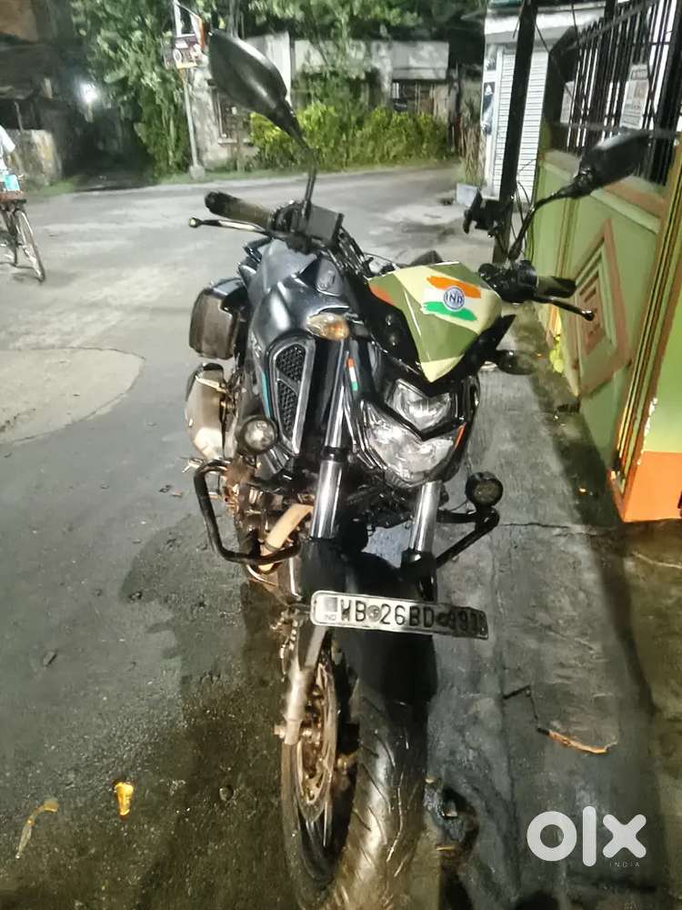 YAMAHA FZS V3 BS4 MODEL FI ENGINE