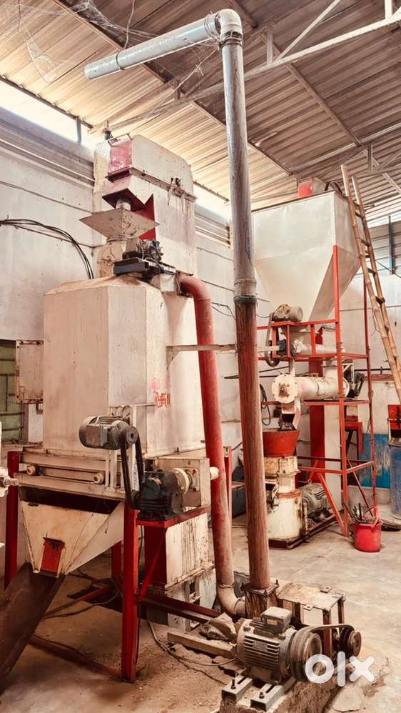 Poultry feed machines