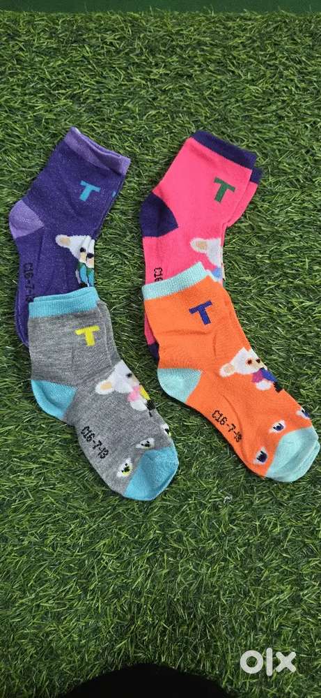 आपके नन्हे-मुन्ने के लिए रंग-बिरंगे Socks!