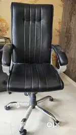 Office Chai (Boss Chair)