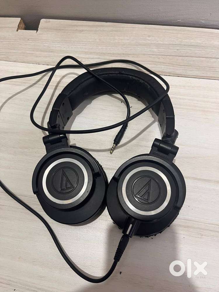 Audio-Technica ATH-M50x Studio Monitor Headphones
