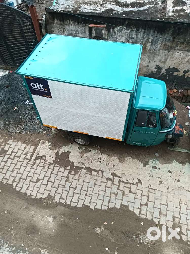 1 driver chahie three wheeler loader auto ke liye