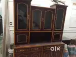 Bar and crockery unit
