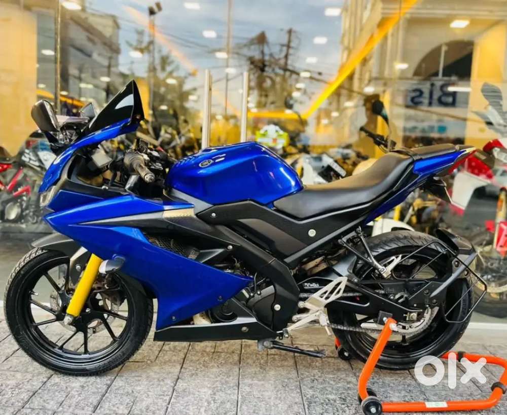 R15 version 3 2022 racing blue